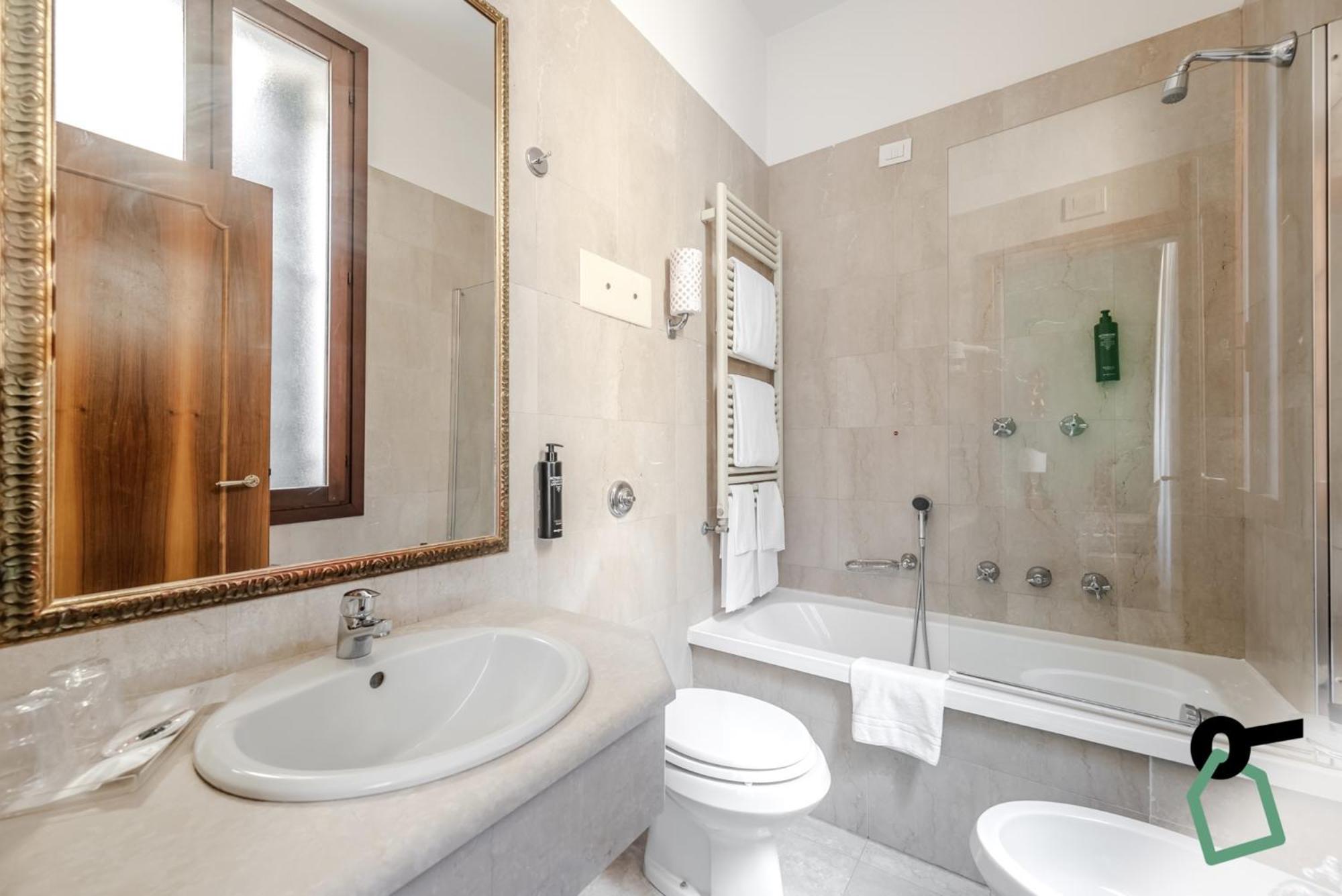 Hotiday Room Collection - Venezia Santa Lucia Εξωτερικό φωτογραφία
